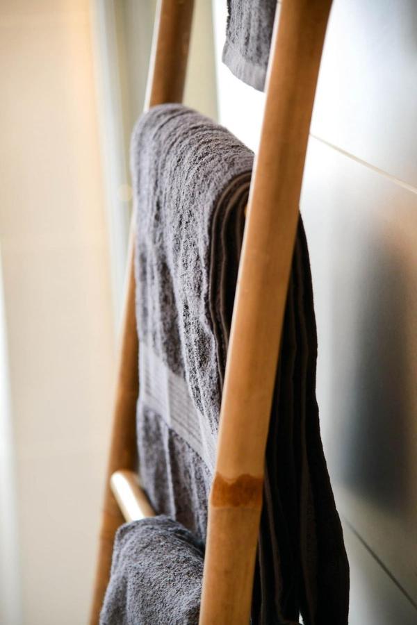 Apartment D & Studio L Dobrinj ภายนอก รูปภาพ