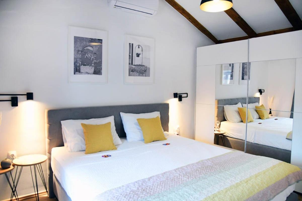 Apartment D & Studio L Dobrinj ภายนอก รูปภาพ