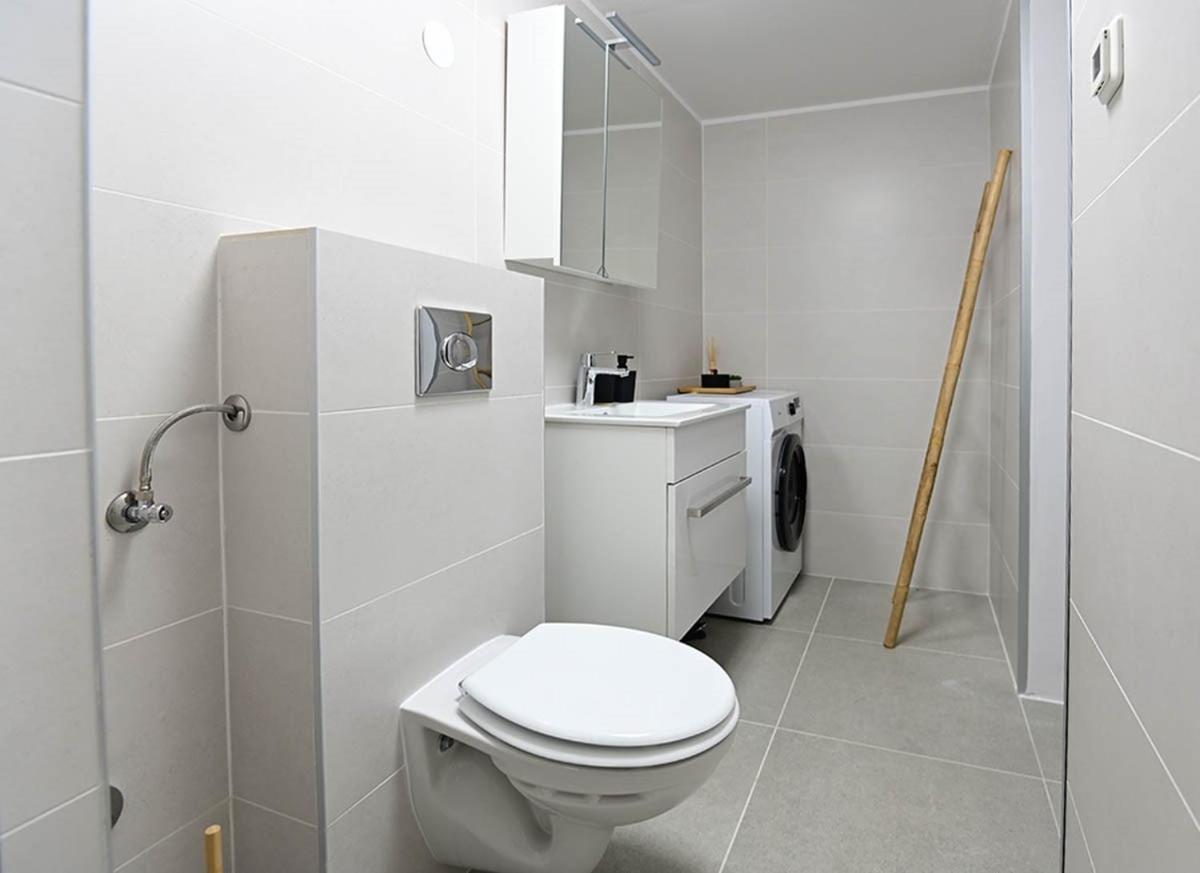 Apartment D & Studio L Dobrinj ภายนอก รูปภาพ